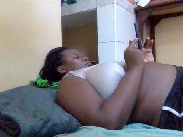 Swityass24 live cam on BongaCams