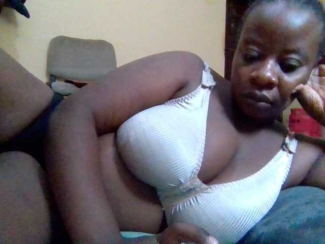 Swityass24 live webcam show