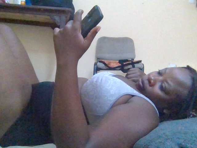 Swityass24 live cam on BongaCams