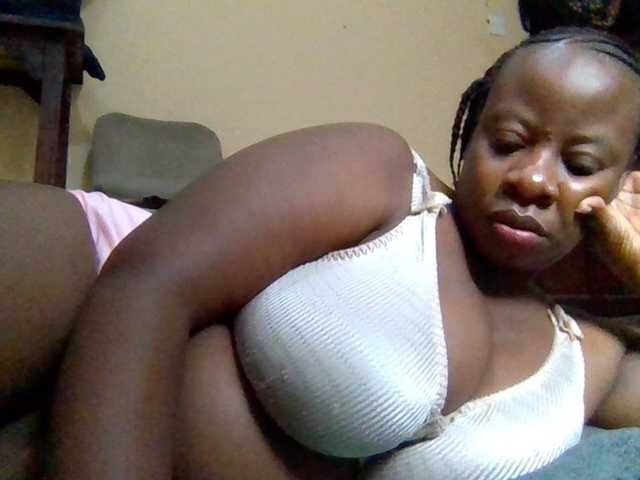 Swityass24 live cam on BongaCams