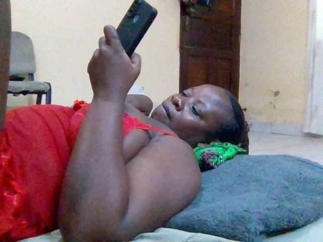 Swityass24 live cam on BongaCams