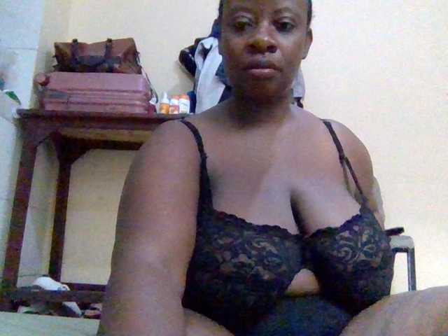 Swityass24 live cam on BongaCams