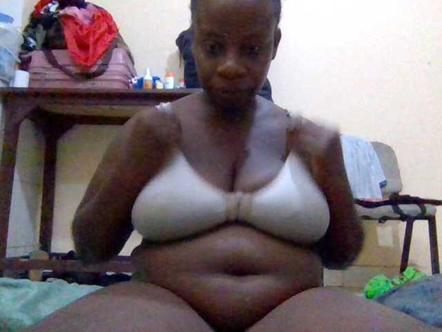 Swityass24 live cam on BongaCams