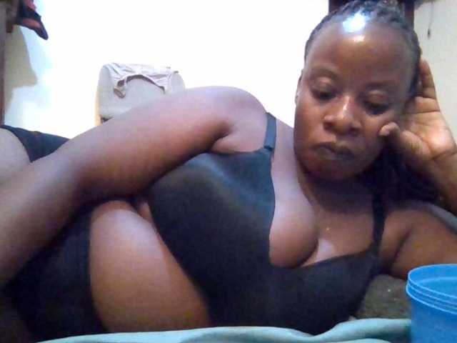 Swityass24 live cam on BongaCams