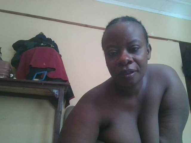 Swityass24 live cam on BongaCams