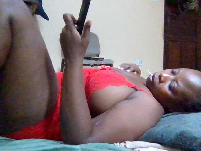 Swityass24 live webcam show