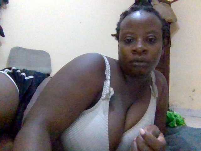 Swityass24 live cam on BongaCams