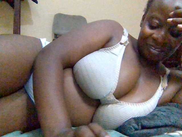 Swityass24 live webcam show