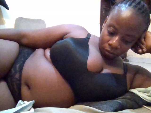 Swityass24 live cam on BongaCams