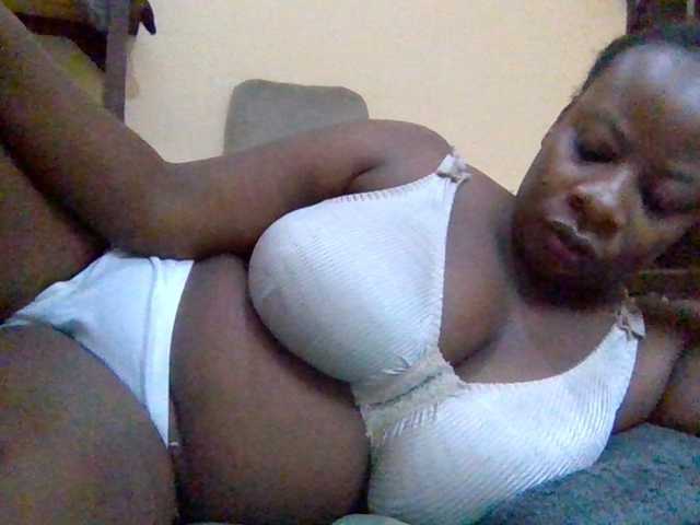 Swityass24 live cam on BongaCams
