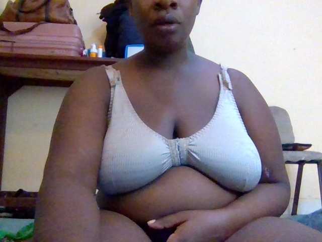 Swityass24 live cam on BongaCams