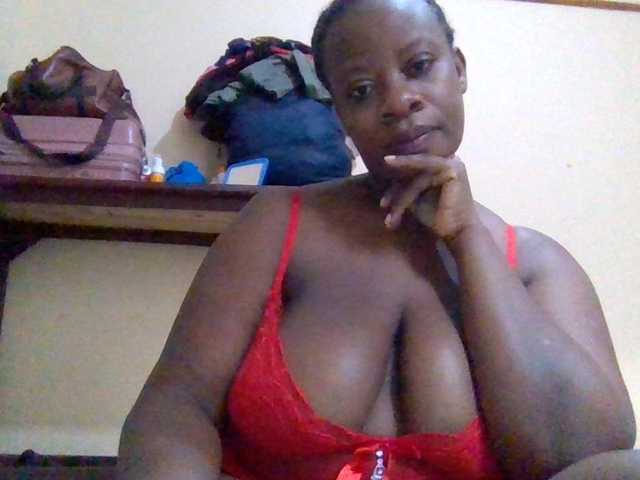 Swityass24 live webcam show