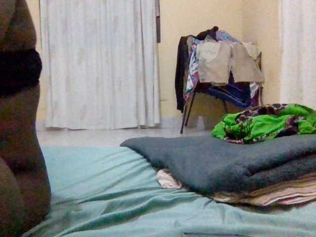 Swityass24 live cam on BongaCams