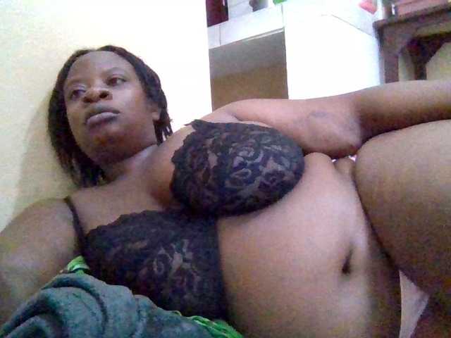 Swityass24 live cam on BongaCams