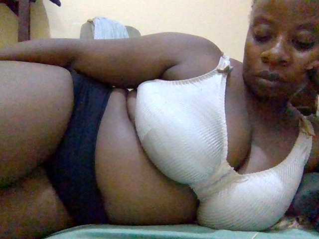 Swityass24 live webcam show