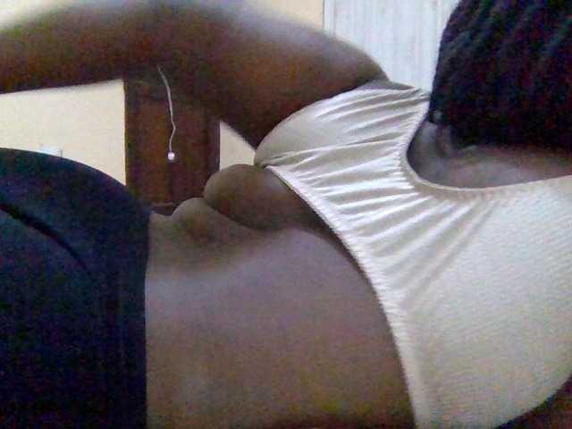 Swityass24 live cam on BongaCams