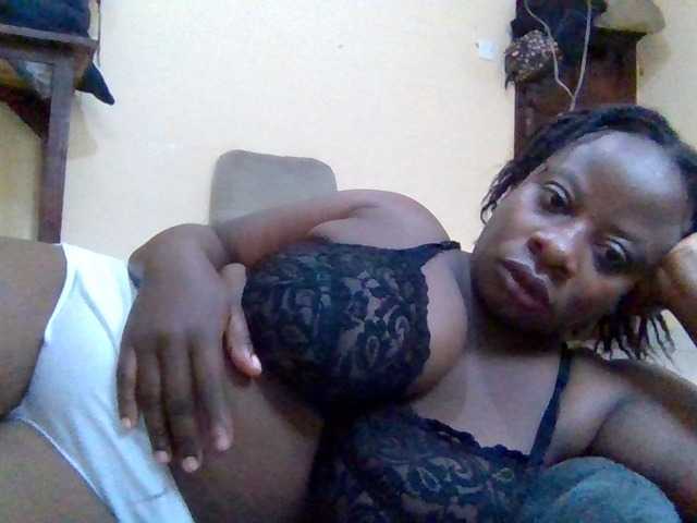 Swityass24 live cam on BongaCams