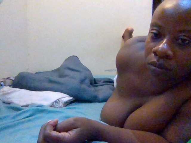 Swityass24 live cam on BongaCams