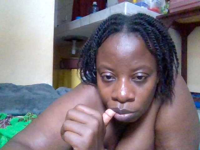 Swityass24 live cam on BongaCams