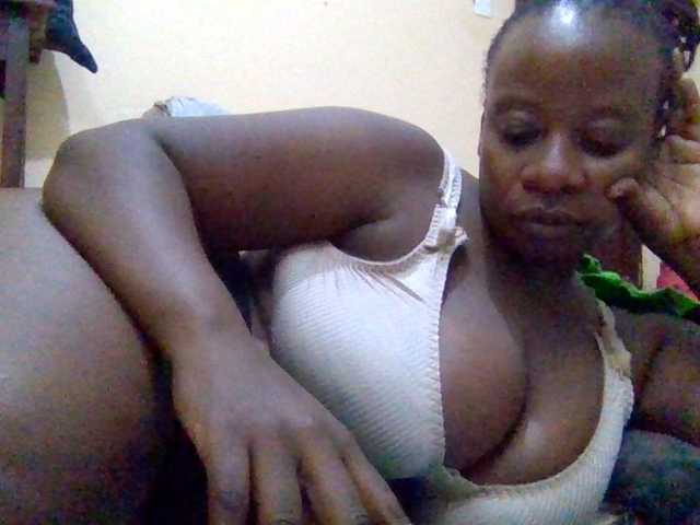 Swityass24 live webcam show