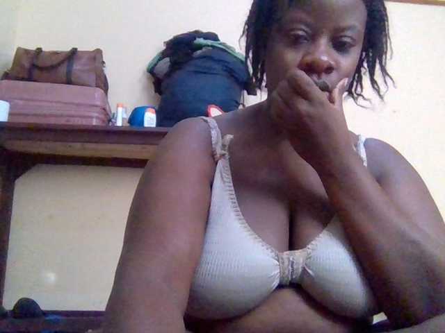 Swityass24 live cam on BongaCams