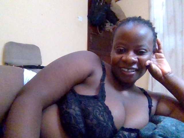 Swityass24 live cam on BongaCams