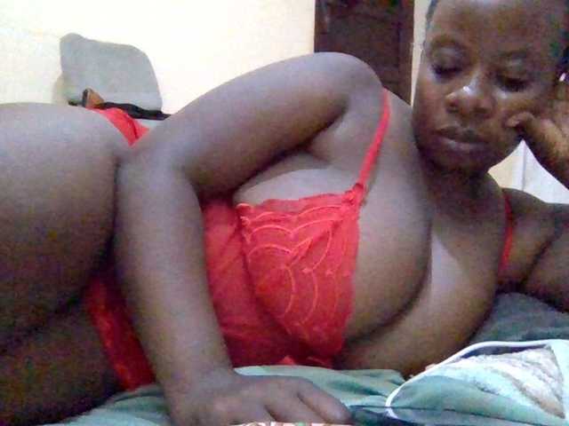 Swityass24 live webcam show