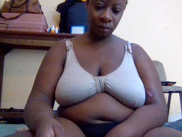 Swityass24 live cam on BongaCams