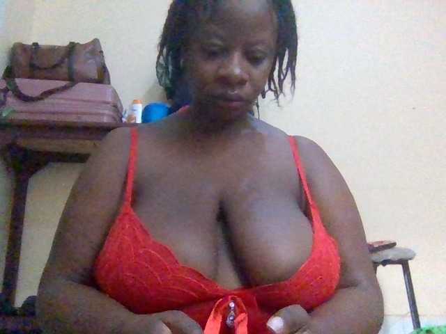 Swityass24 live cam on BongaCams
