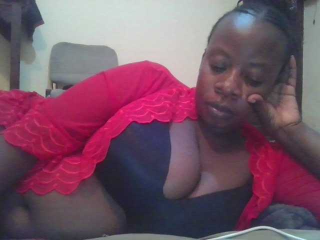 Swityass24 live cam on BongaCams