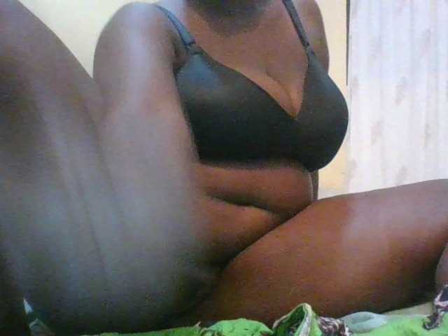 Swityass24 live cam on BongaCams
