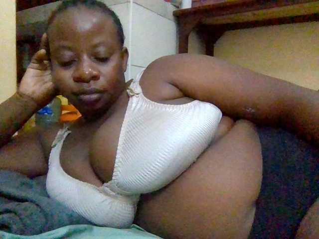 Swityass24 live webcam show