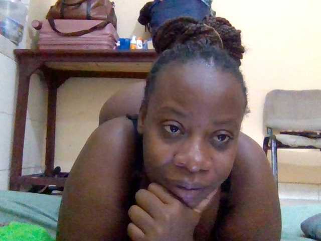 Swityass24 live webcam show
