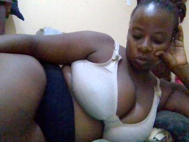 Swityass24 live webcam show