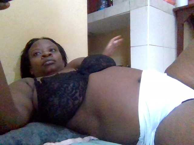 Swityass24 live cam on BongaCams