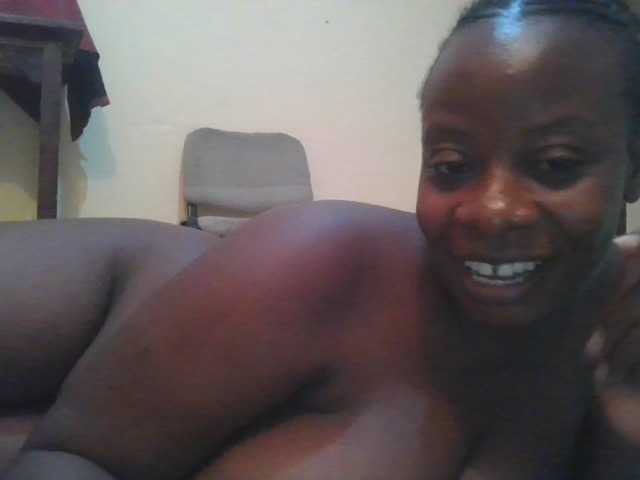 Swityass24 live cam on BongaCams