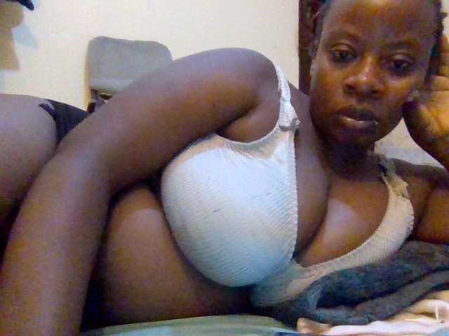 Swityass24 live cam on BongaCams