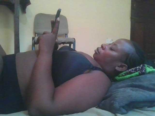Swityass24 live cam on BongaCams