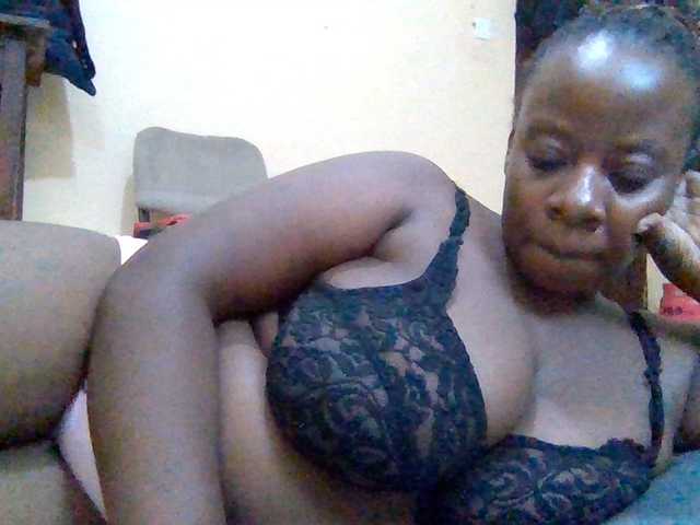 Swityass24 live webcam show