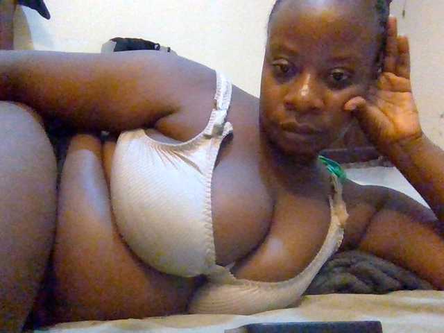 Swityass24 live cam on BongaCams