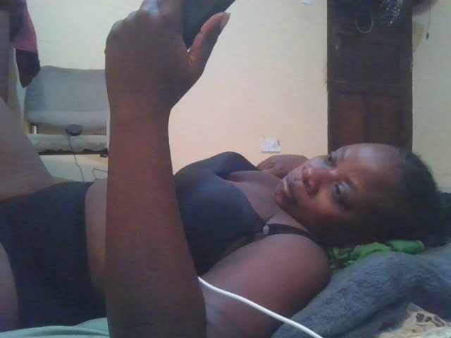Swityass24 live cam on BongaCams