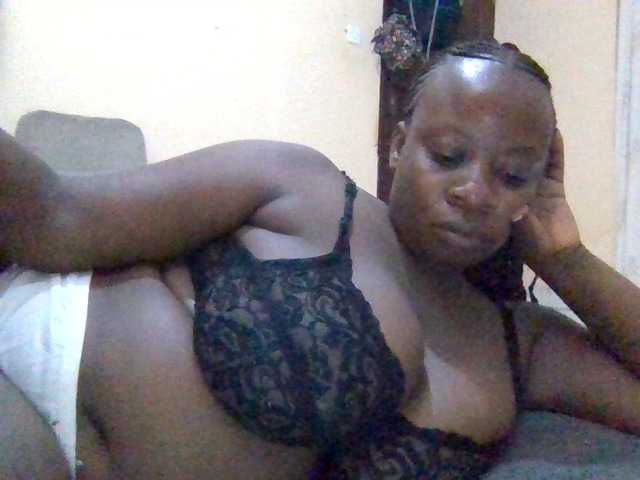 Swityass24 live cam on BongaCams