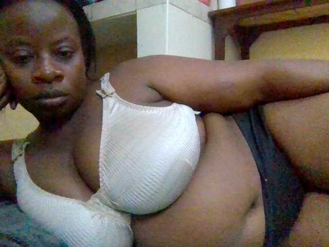 Swityass24 live cam on BongaCams
