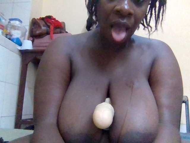 Swityass24 live cam on BongaCams