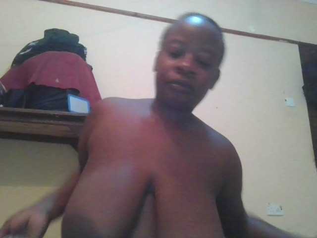 Swityass24 live cam on BongaCams