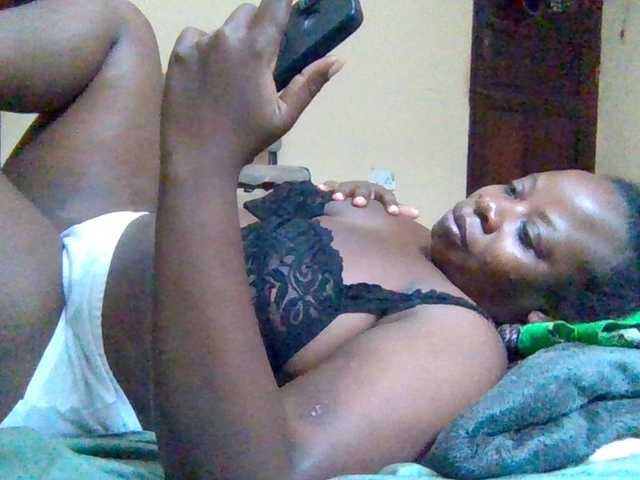 Swityass24 live cam on BongaCams