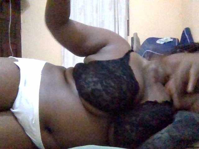 Swityass24 live cam on BongaCams