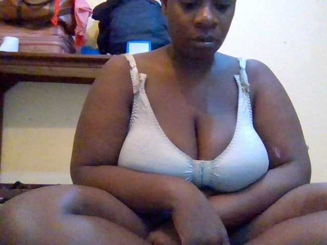 Swityass24 live cam on BongaCams
