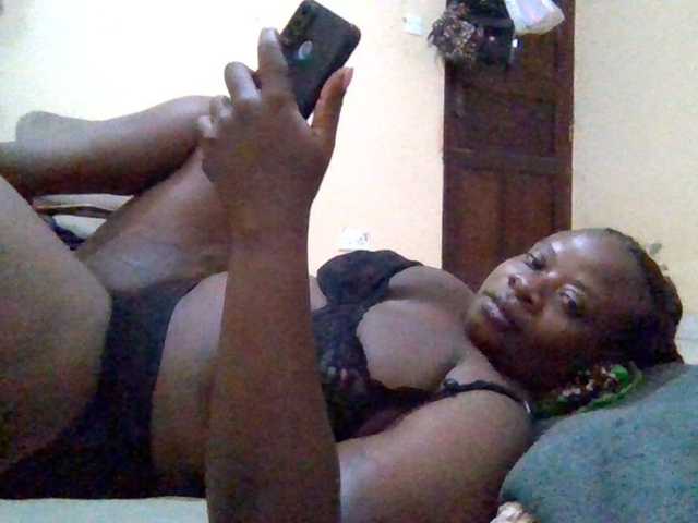 Swityass24 live cam on BongaCams