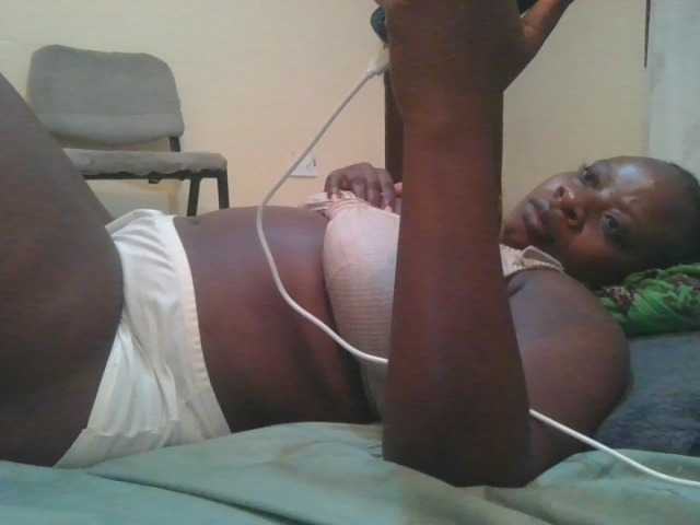 Swityass24 live cam on BongaCams
